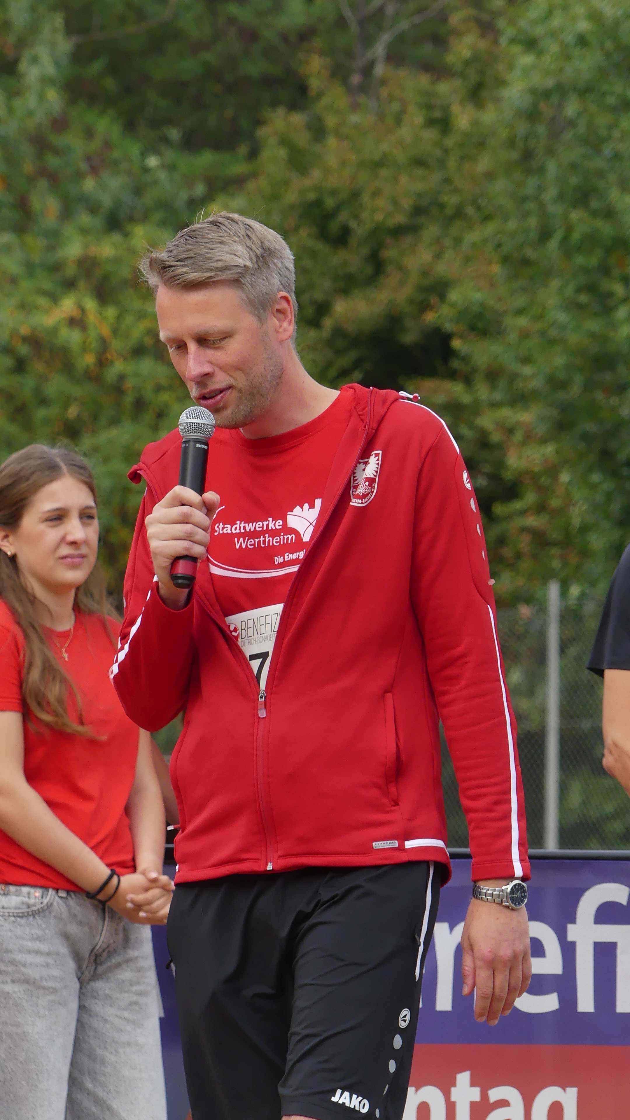 Bild vom 15. Benefizlauf im Jahr 2025. Dies ist das 63. Bild.